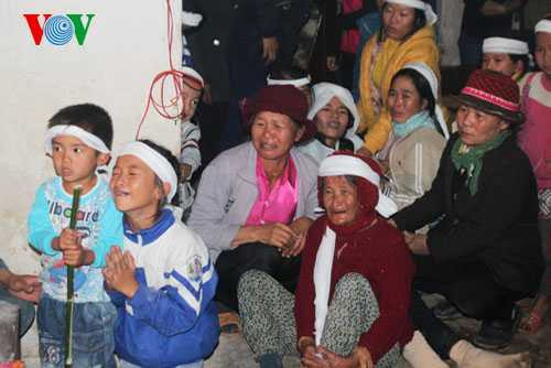 Gia đình thuyền viên Hồ Vĩnh Thế đau đớn khi chưa tìm thấy tung tích gì của anh Thế 