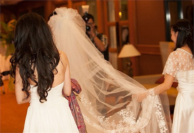 Được biết ông xã của Ngô Phương Lan, Loz Whitake là giảng viên sống khá lâu tại Việt Nam.