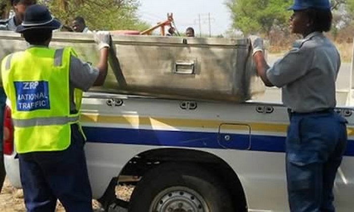 Tháng 3, kỹ nữ MaNdlo đang phục vụ cho một người đàn ông ở Zimbabwe thì đột tử. Cảnh sát đã xác nhận cô gái đã chết. Tuy nhiên, MaNdlo bỗng dưng bật dậy trong quan tài sống lại. 