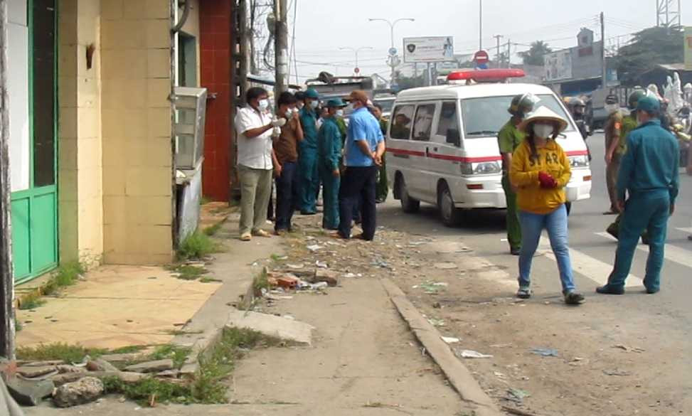 Bình Dương, chết bất thường, mùi hôi, công an, người dân, trương phình