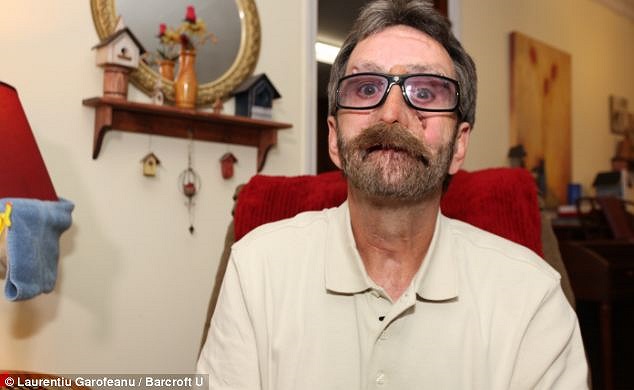 Và chỉ đeo khi cần thiết.