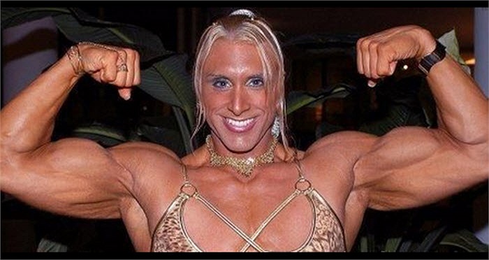 Người đẹp và cơ bắp