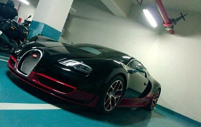 Mặc dù vậy, kình ngư này cũng vô cùng ngổ ngáo. Tháng trước, anh mới bị cảnh sát tạm giữ vì tội lái xe không có bằng 