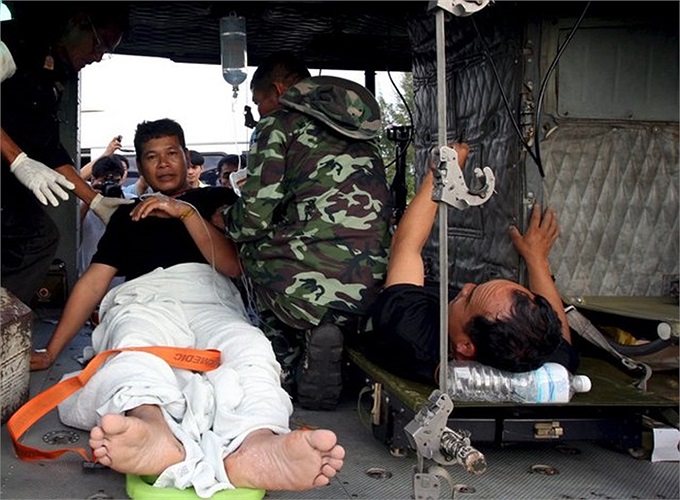 Những binh sỹ Thái Lan bị thương trong vụ đụng độ biên giới với binh sỹ Campuchia ngày 15/8/2008