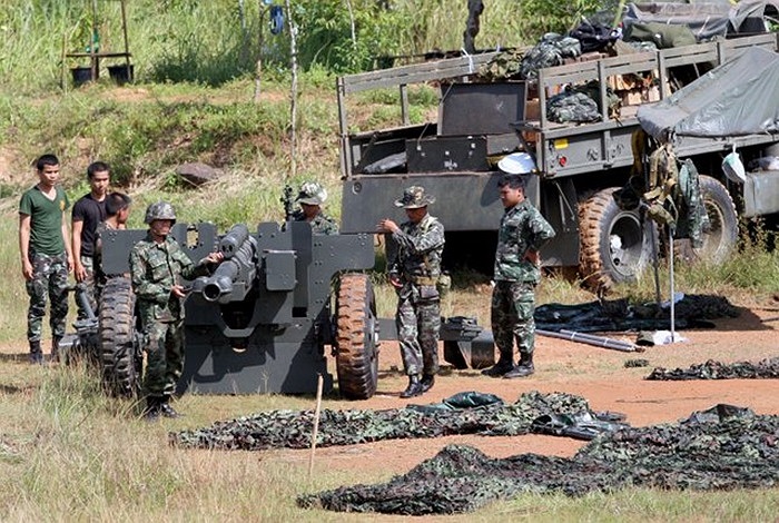 Quân đội Thái Lan cùng vũ khí trong cuộc xung đột biên giới với Campuchia