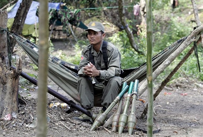 Binh sỹ Campuchia cùng súng B41 trong cuộc xung đột biên giới với Thái Lan