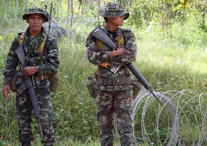 Súng trường tần công M16 của binh sỹ Thái Lan