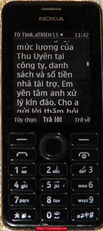 Tin nhắn thăm dò những bí mật của MC Thu Uyên. (Ảnh: Huỳnh Nghĩa)