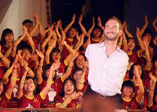 Chàng trai của nghị lực - Nick Vujicic xuất hiện ở Hà Nội là sự kiện được các bạn trẻ chờ đón đầu năm 2013. Ảnh: Trọng Phú, VOV