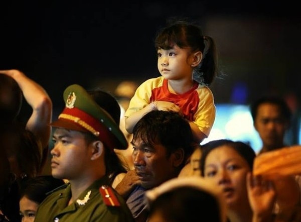 xem rước đèn, tình phụ tử