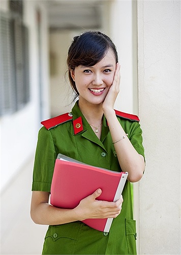 Mai Thương hiện đang là học viên khoa Quản lý hành chính về trật tự xã hội T32. 