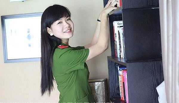 Trong sốt ba năm học tại Học viện, Phương Nhung là nữ sinh năng động, hoạt bát, tấm gương sáng dẫn đầu trong các phong trào rèn luyện và học tập.