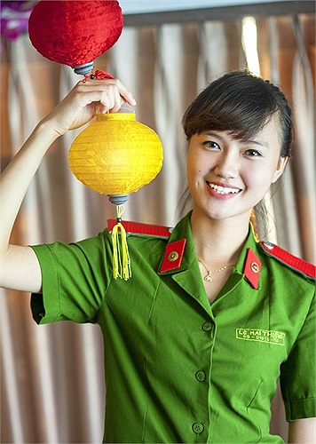 Lê Mai Thương - Hoa khôi sinh viên Cảnh sát 2013 là một trong những gương mặt nổi bật của trường