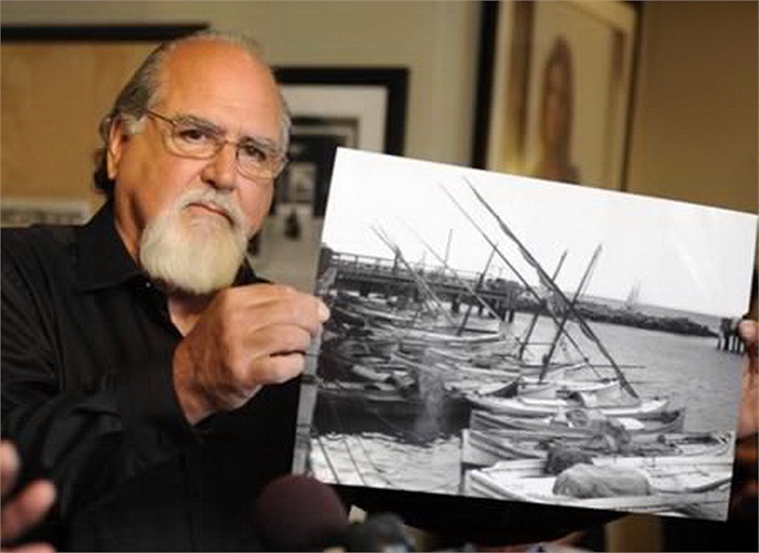 Những bức ảnh của Ansel Adams: 2 chiếc hộp chứa 65 bức ảnh của huyền thoại nhiếp ảnh người Mỹ, Ansel Adams được mua từ một sự kiện bán đồ cũ với giá chỉ 45 USD. Tuy nhiên theo các chuyên gia, giá trị thực của chúng ít nhất cũng phải là 200 triệu USD.