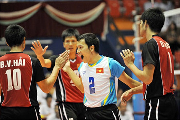 Anh là người dân tộc Mường, và vẫn bị gọi đùa là 'Hải dứa' vì quê anh trồng rất nhiều dứa