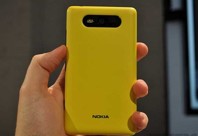 Nokia Lumia 820