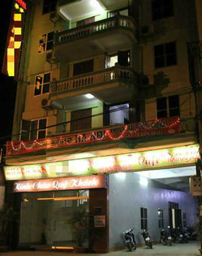 Khách sạn H.N, nơi xảy ra vụ chết người do bị rơi từ tầng 5 (Ảnh: Phunutoday)