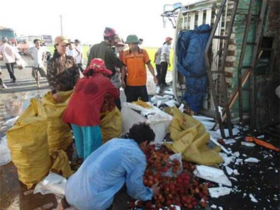 Điểm lại những vụ ‘hôi của’ xấu xí của người Việt