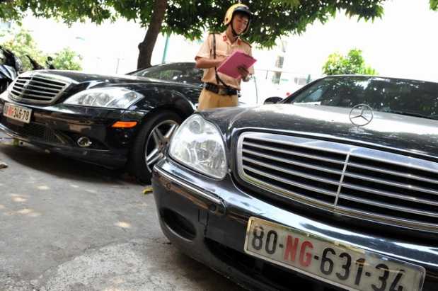 Ôtô biển số NG, NN phí trước bạ tối đa 15%