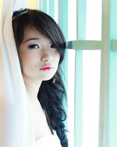 Theo Linh, làm nghề PG nhiều cám dỗ và bản thân cô bạn không ít lần đã phải bình tĩnh, khéo léo để từ chối những lời mời 'quá giới hạn' của khách hàng khi đi tiệc.