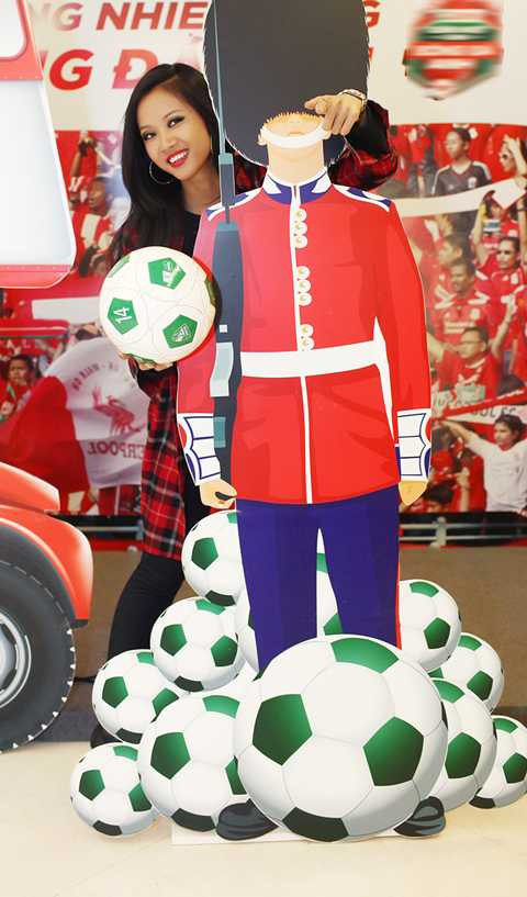 Phạm Anh Khoa, Suboi cuồng nhiệt cùng bóng đá