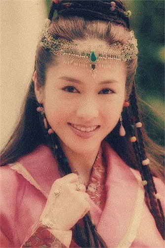 Người đẹp TVB - Lê Tư khiến người khác không thể rời mắt khỏi nụ cười của cô. 