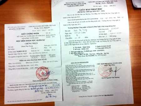Giấy chứng nhận kết quả thi giả lấy danh nghĩa đã dự thi vào Học viện Khoa học Quân sự năm 2012, và giấy báo nhập học của UTM. 