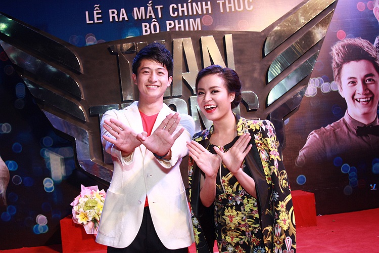 Trong bộ phim này, Hoàng Thùy Linh trở lại nghề diễn sau gần 7 năm vắng bóng với vai chính bên cạnh hot boy Harry Lu.