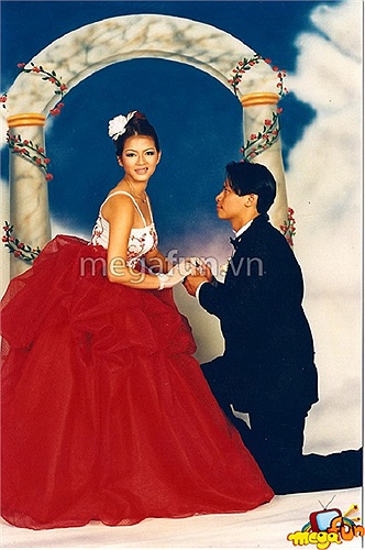 Năm 2012, cô là một cái tên đình đám nhất của showbiz Việt và thị phi không ngừng bủa vây cô.