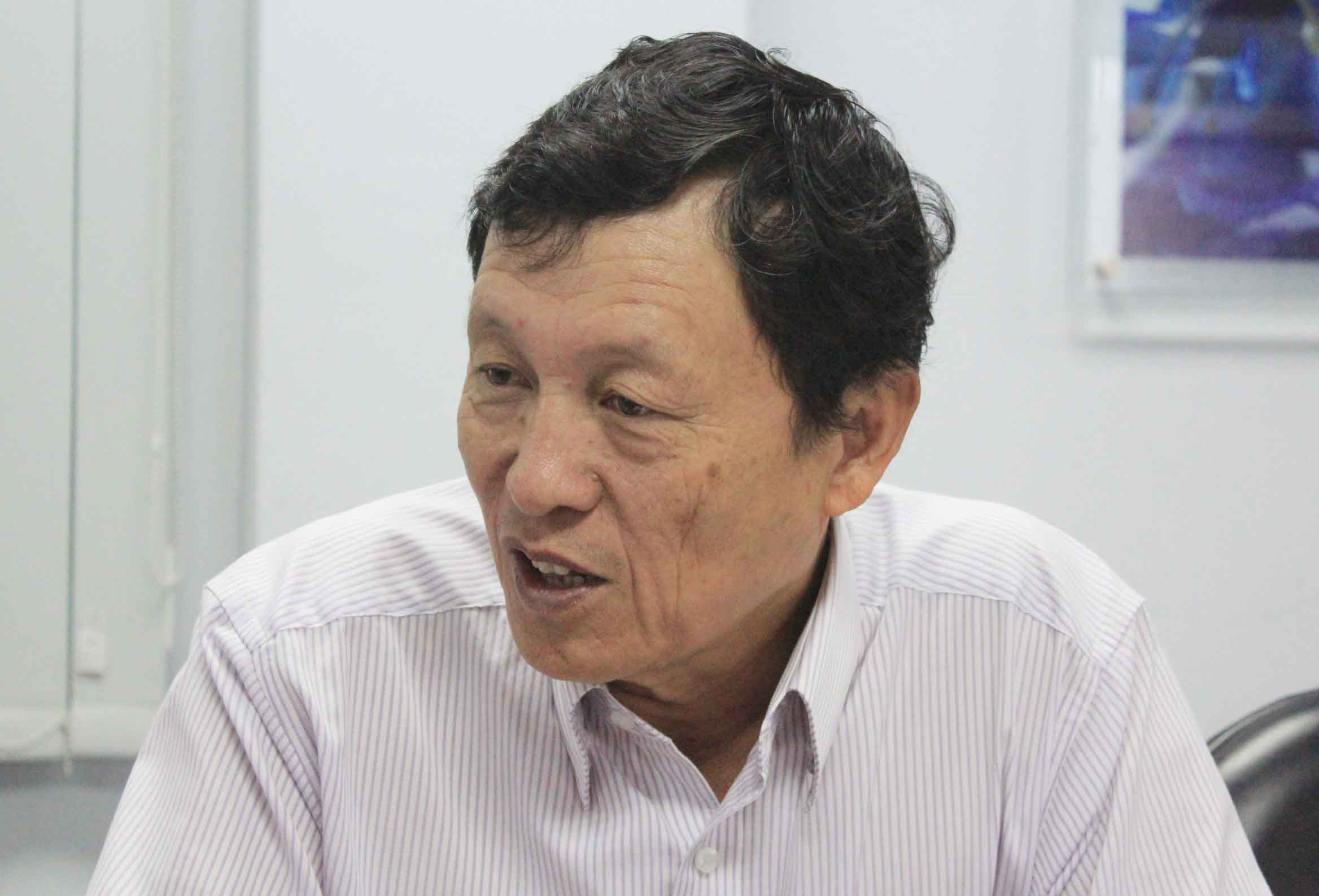 Quan chức, chuyên gia đang trả lời trực tuyến về 'Cấm xe máy'