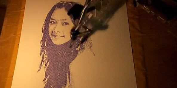 Robot sinh viên vẽ chi pu