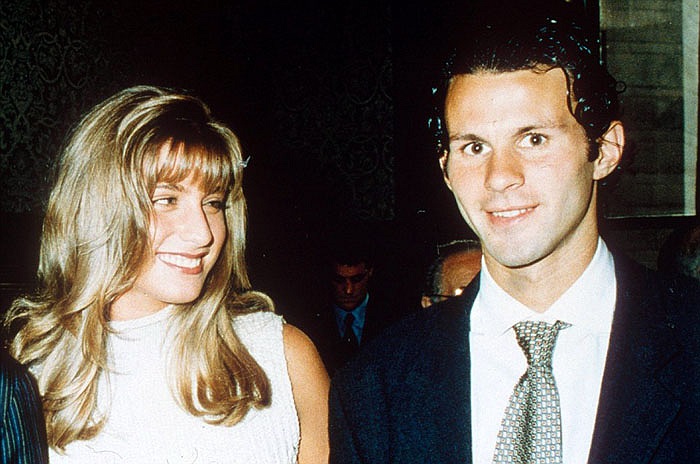 Giggs bên ngôi sao truyền hình Dani Behr, 2 người bị bắt gặp hẹn hò vào năm 1994
