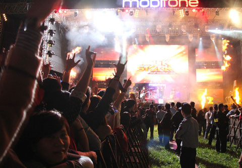 RockStorm, Đà Nẵng, Mobifone, siêu bão, đổ bộ