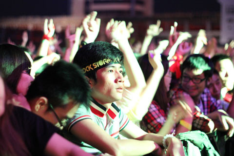 RockStorm, Đà Nẵng, Mobifone, siêu bão, đổ bộ