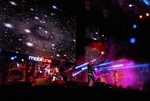 RockStorm, Đà Nẵng, Mobifone, siêu bão, đổ bộ