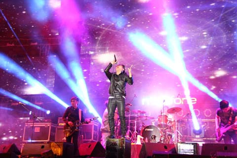 RockStorm, Đà Nẵng, Mobifone, siêu bão, đổ bộ