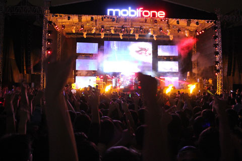 RockStorm, Đà Nẵng, Mobifone, siêu bão, đổ bộ