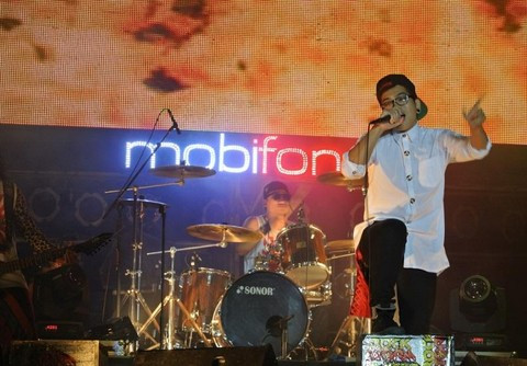 RockStorm 2013 “đốt lửa” sông Hàn