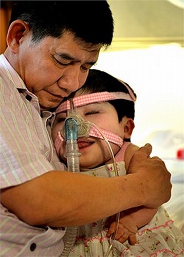 Anh Teo Qi Kuang vẫn luôn dành tình cảm và yêu chiều cô con gái mãi không lớn của mình.