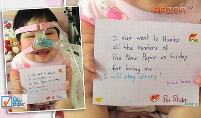 Dù trong hình hài đứa trẻ 1 tuổi nhưng Pei rất thích vẽ tranh và tập viết.