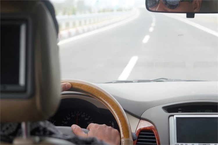 Cao tốc được thiết kế theo tiêu chuẩn loại A với vận tốc thiết kế 120km/h.