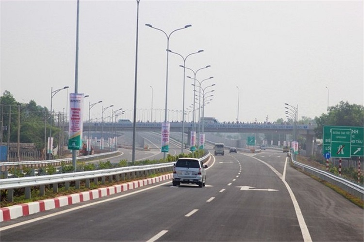 Việc đưa vào khai thác đoạn cao tốc giúp đẩy mạnh giao thương giữa TP.HCM và các vùng lân cận, phục vụ phát triển kinh tế - xã hội các tỉnh trong khu vực. Từ TP.HCM đi H.Long Thành, Đồng Nai trước đây khoảng 45km, thời gian lưu thông 60 phút thì nay rút ngắn xuống còn 22km, thời gian khoảng 20 phút. 