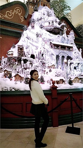 Ngọc Quyên cũng háo hức ngày Giáng sinh.