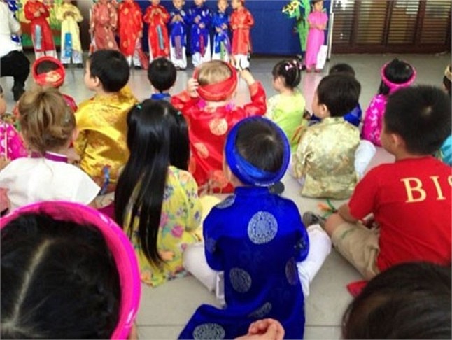 Ngôi trường của Subeo nhận được nhiều lời khen bởi phương pháp giảng dạy và môi trường có chất lượng. 