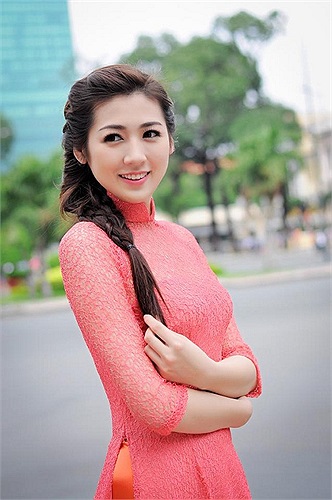 Vẻ đẹp thanh tân, căng tràn sức sống của Tú Anh.