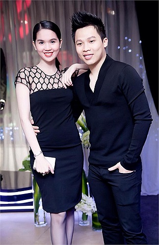 Ngọc Trinh thân thiết bên ông bầu Vũ Khắc Tiệp.