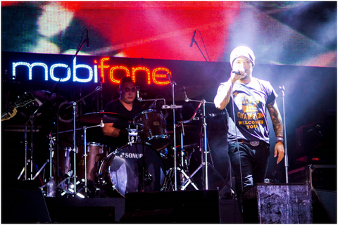 MobiFone RockStorm 2013 