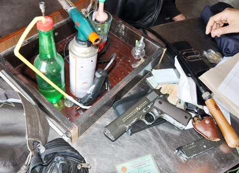 đòi nợ thuê, khét tiếng, trùm, băng nhóm, cầm đồ, siết nợ