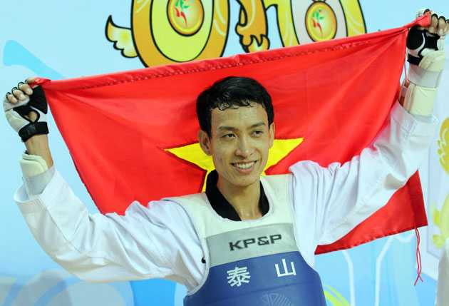 Trực tiếp SEA Games 20/12: Mất trắng vàng bóng đá, Việt Nam rơi xuống vị trí thứ 3