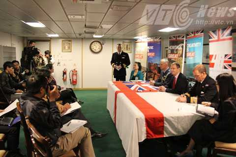 Đà Nẵng, chiến hạm, khu trục, Hoàng gia Anh, Hải quân, Đại sứ, lo ngại, biển đông, vùng cấm bay, HMS Daring, D32